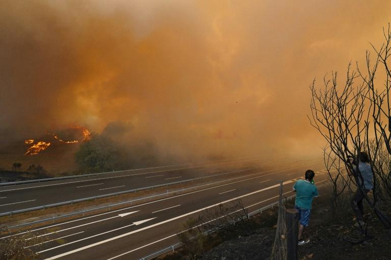 Incendies: l'Espagne se consume dans le nord-ouest et l'ouest