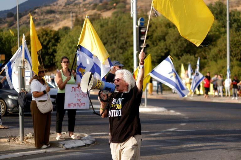 "Ramener tout le monde": manifestations en Israël pour la libération des otages à Gaza