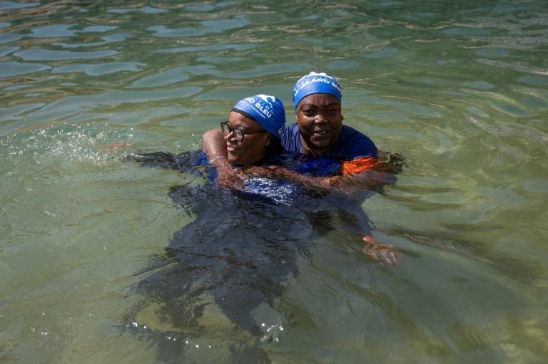 Dans les quartiers Nord de Marseille, des mères renouent avec la mer