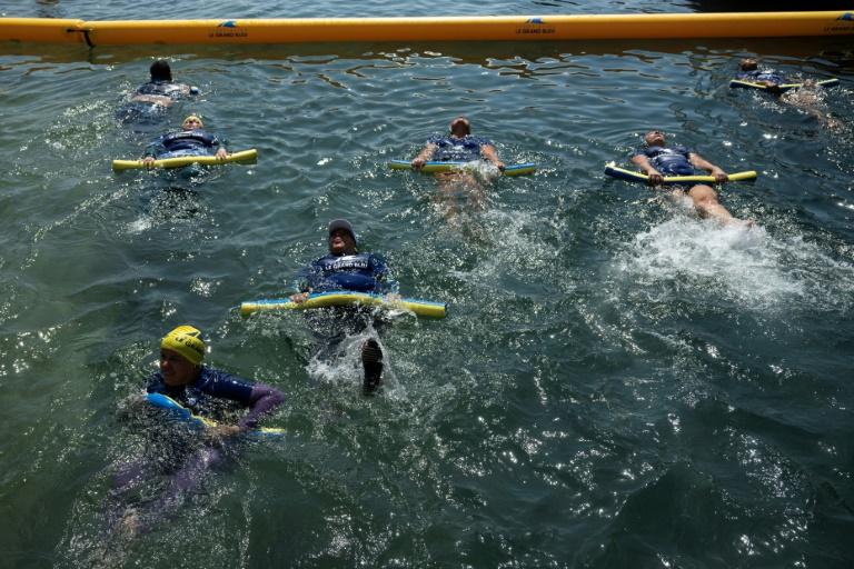 Dans les quartiers Nord de Marseille, des mères renouent avec la mer