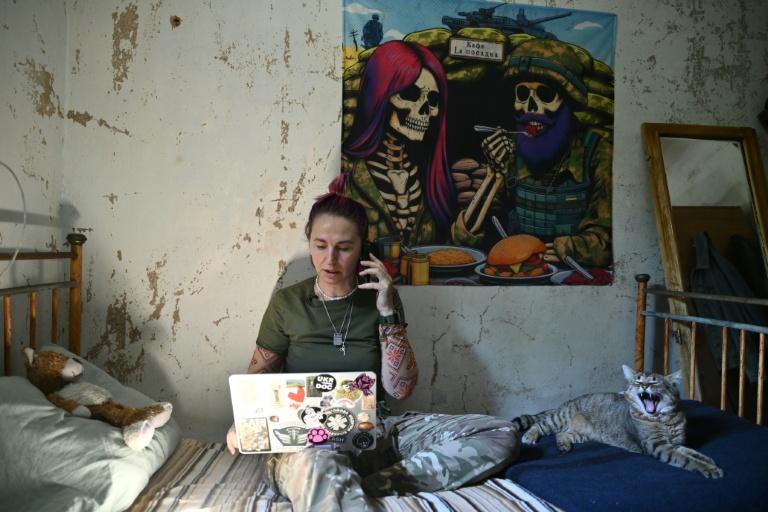 Sous un ciel parsemé de drones, des robots pour aider les médecins militaires ukrainiens