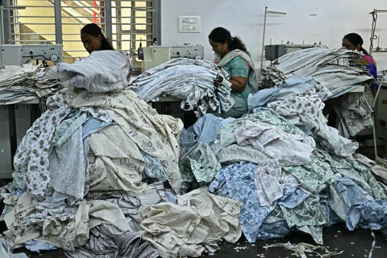 Etats-Unis: la surtaxe douanière sur les produits indiens passe à 50%