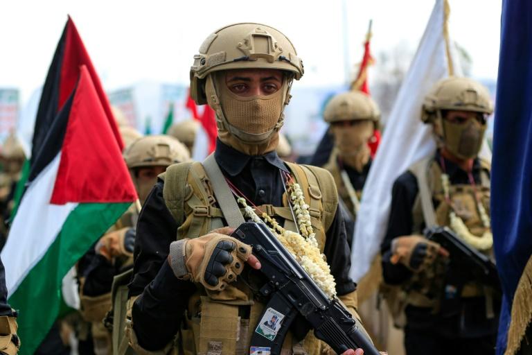 Yémen: les Houthis enterrent leurs ministres tués dans un raid israélien