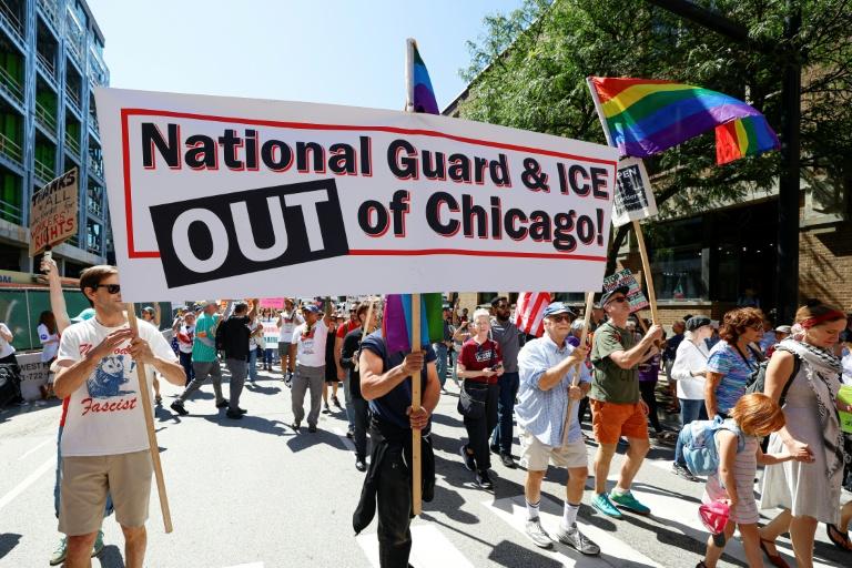 Trump promet une intervention prochaine à Chicago, qui se dresse contre