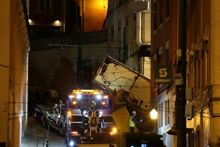 De premiers éléments sur l'accident de funiculaire de Lisbonne attendus vendredi