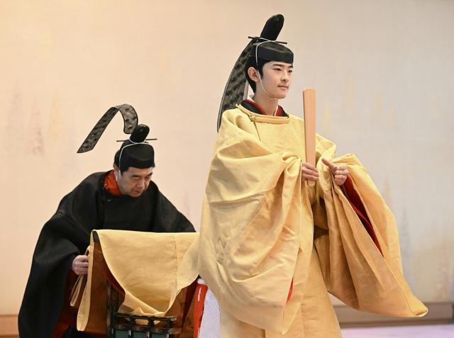 Le Japon célèbre la majorité du seul jeune héritier masculin au trône