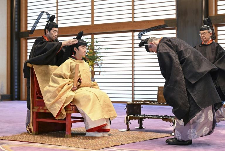 Le Japon célèbre la majorité du seul jeune héritier masculin au trône