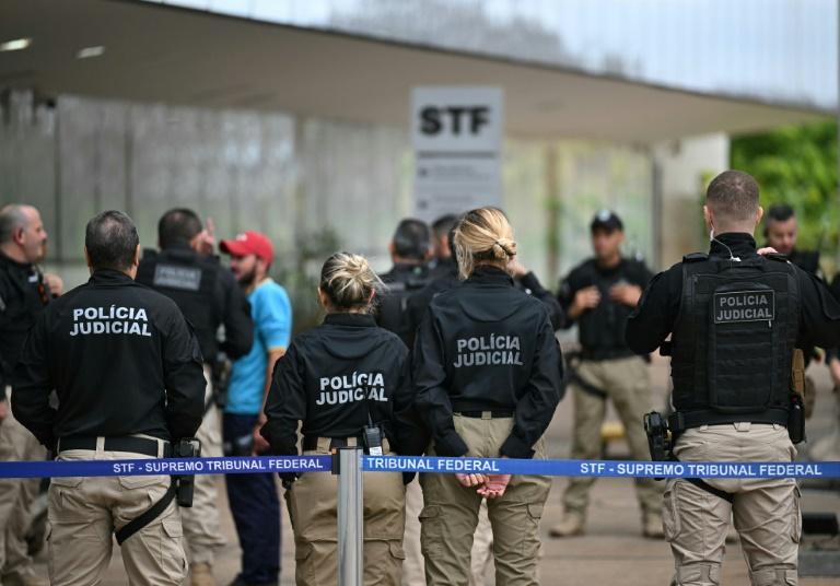 Les partisans de Bolsonaro appelés à descendre dans la rue avant le verdict de la Cour suprême