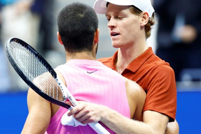 US Open: Alcaraz prive Sinner du doublé à New York et lui reprend le trône mondial
