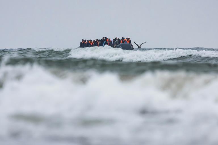 Migrants: trois morts et trois disparus dans deux drames distincts dans la Manche