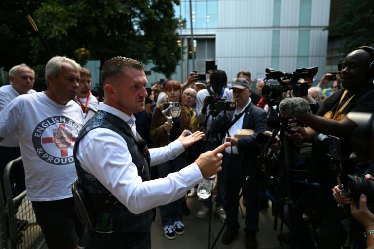 A Londres, un rassemblement pour la liberté d'expression porté par une figure de l'extrême droite