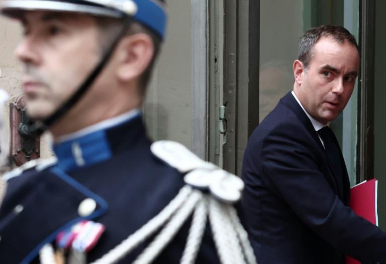 Pour Sébastien Lecornu, un premier déplacement consacré à la santé