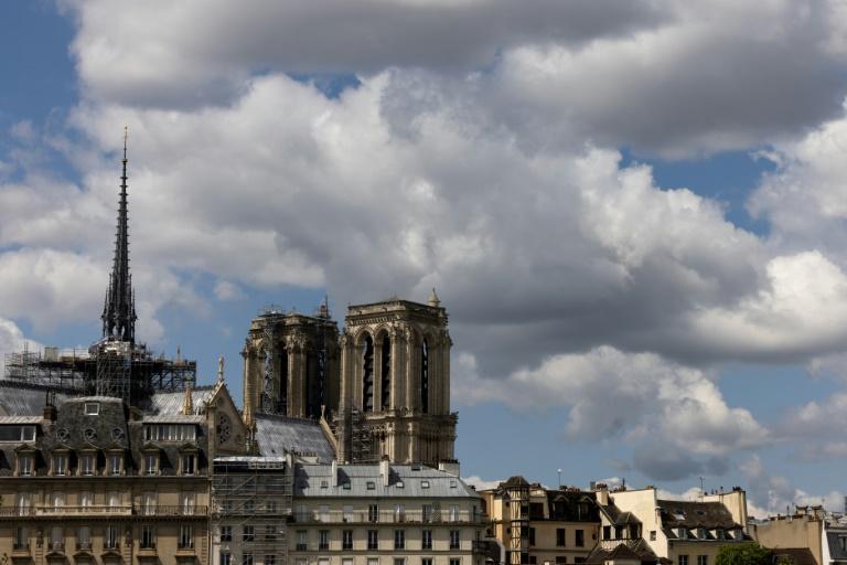 Retour dans les tours de Notre-Dame