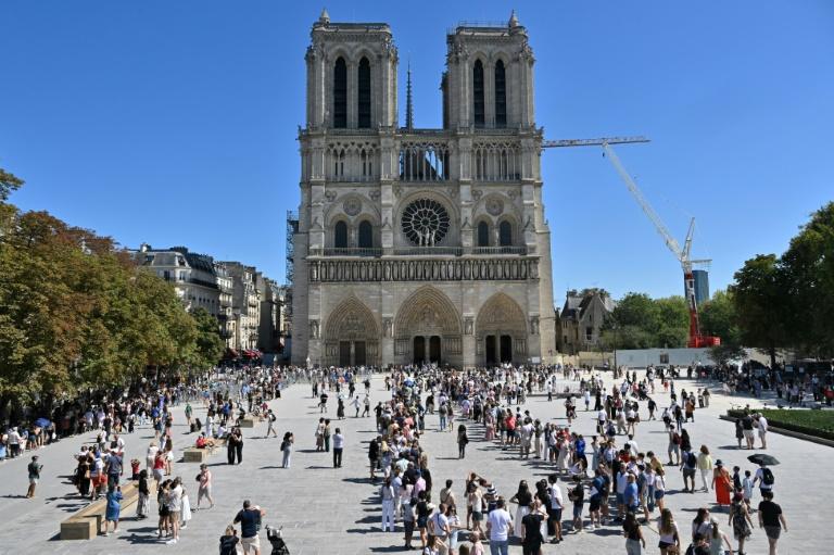 Retour dans les tours de Notre-Dame