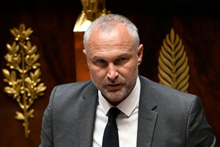 Des socialistes au RN, Lecornu reçoit ses opposants avant une grande journée d