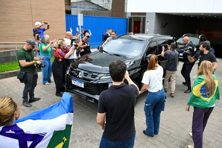 Brésil: tout juste condamné, Bolsonaro diagnostiqué d'un cancer de la peau