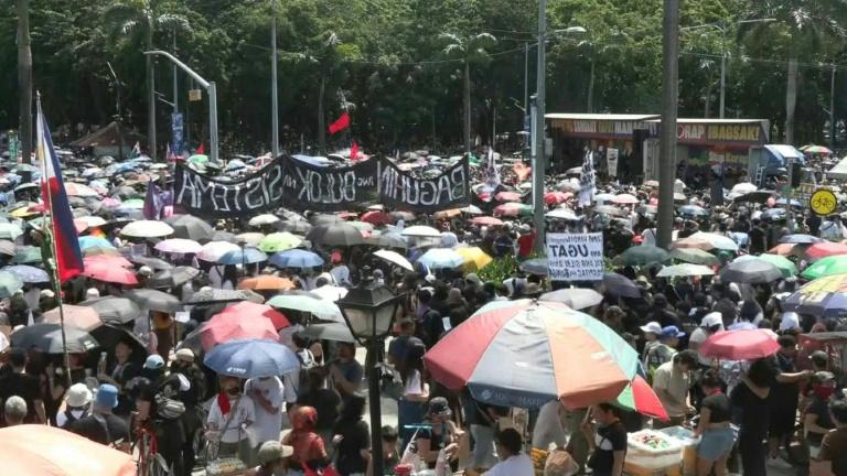Philippines: manifestation émaillée de violences autour de projets anti-inondations "fantômes"