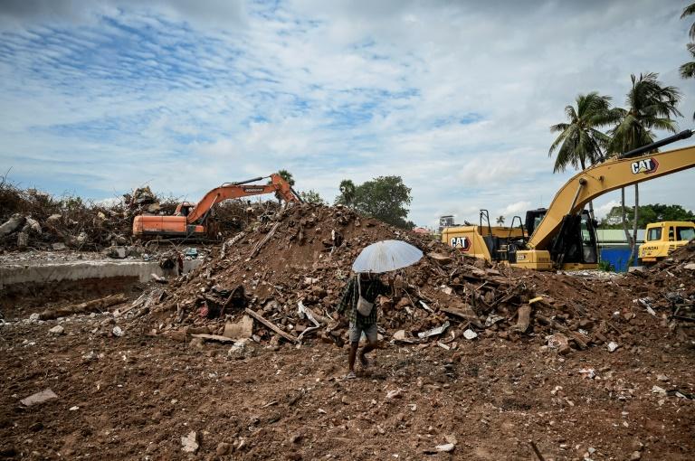 Birmanie: à Mandalay, le drame des déplacés face au conflit et aux ruines du séisme