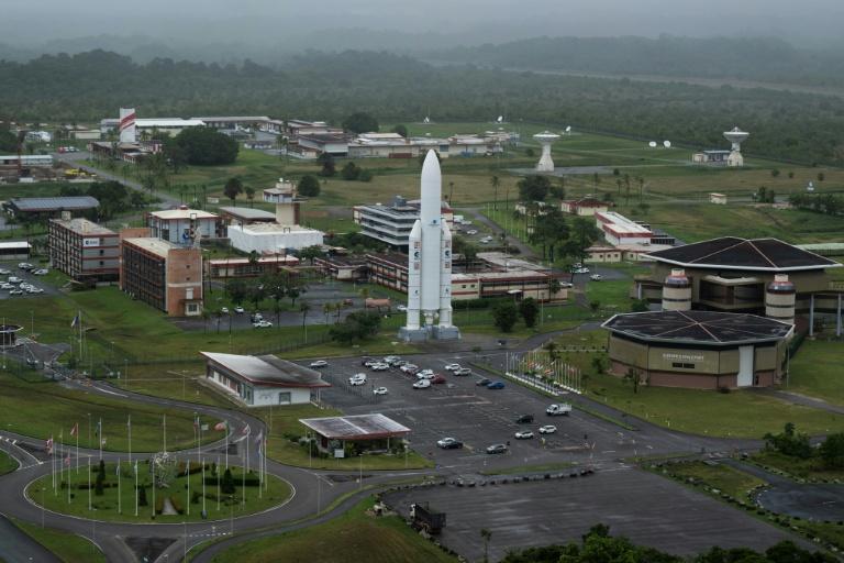 Fusées contre biodiversité: en Guyane, le centre spatial poursuivi pour "atteintes environnementales"