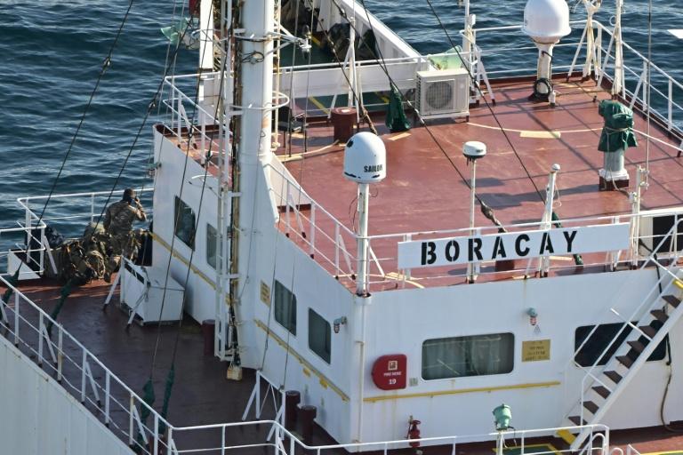 Pétrolier de la flotte fantôme russe: des militaires français toujours à bord, gardes à vue prolongées