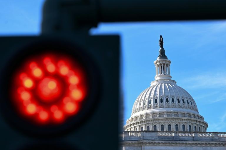 Etats-Unis: des licenciements de fonctionnaires ouvrent une deuxième semaine de blocage budgétaire