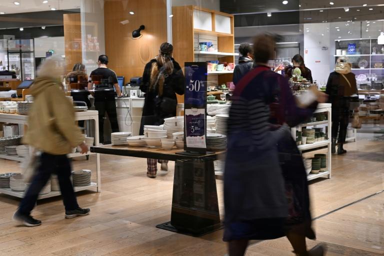 BHV: derrière le scandale Shein, un grand magasin dans la tourmente