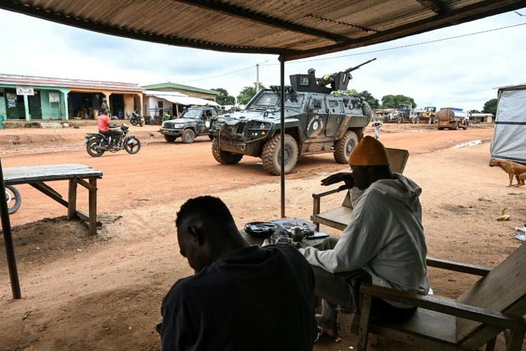 Dans le nord-est ivoirien, des jihadistes et miliciens en encombrants voisins