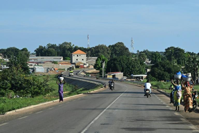 Dans le nord-est ivoirien, des jihadistes et miliciens en encombrants voisins