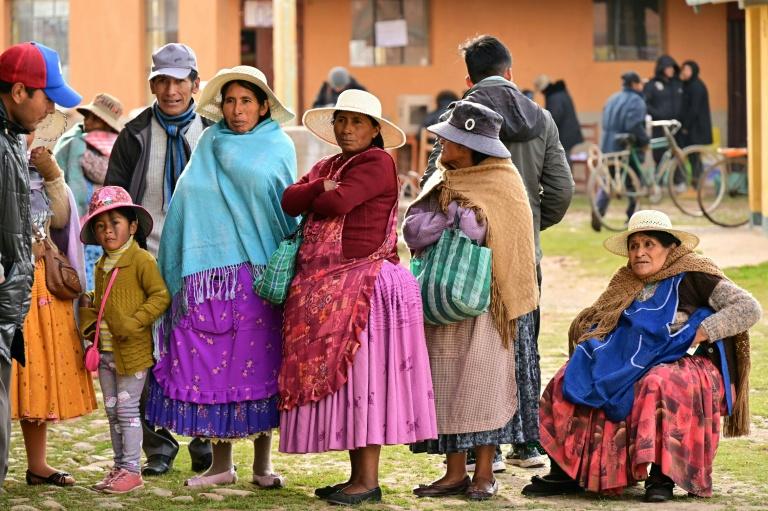 La Bolivie se choisit un président de centre-droit, après 20 ans de socialisme