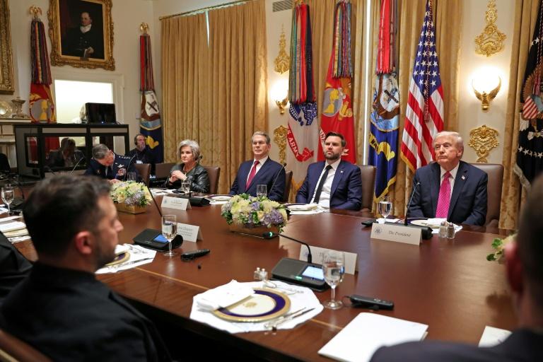 Ukraine: au moins six morts et des coupures de courant après des frappes russes