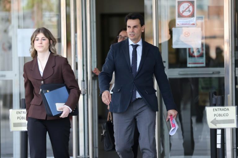 Procès sans précédent en Espagne: le procureur général sur le banc des accusés