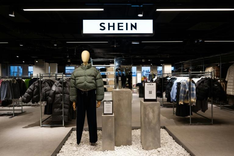 Shein s'installe à Paris sous haute tension