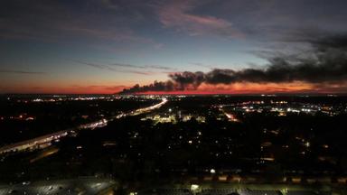 Au moins sept morts dans l'accident d'un avion-cargo aux États-Unis