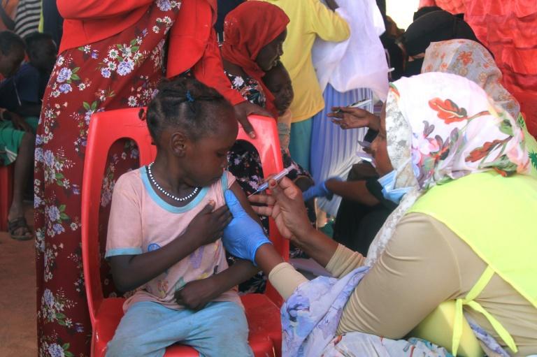 Au Soudan, des médecins déplacés soignent dans l