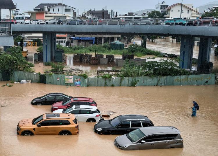 Vietnam: le bilan des inondations monte à 16 morts