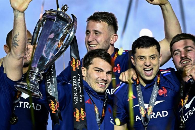 XV de France: du travail en perspective à deux ans du Mondial australien