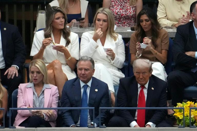 La justice annule deux inculpations téléguidées par Trump contre ses ennemis désignés