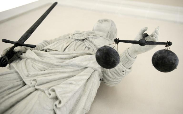 Espionnage et ingérence au profit de la Russie: trois personnes écrouées à Paris