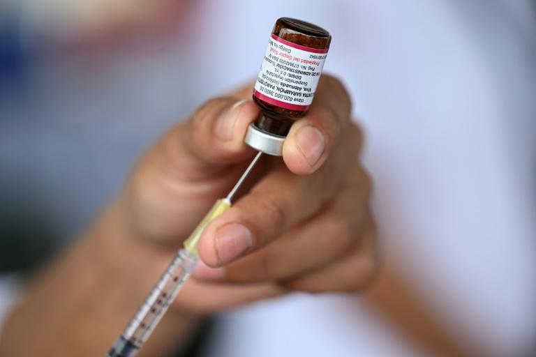 Rougeole: la vaccination reste en-deçà des niveaux pré-Covid, alerte l'OMS