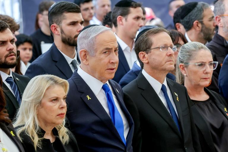 Israël: Netanyahu demande une grâce présidentielle dans son procès pour corruption
