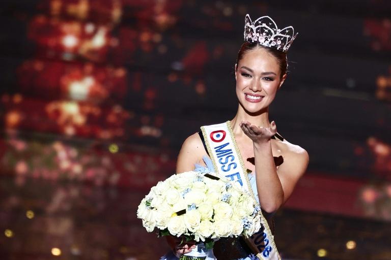 Hinaupoko Devèze, Miss Tahiti, élue Miss France 2026