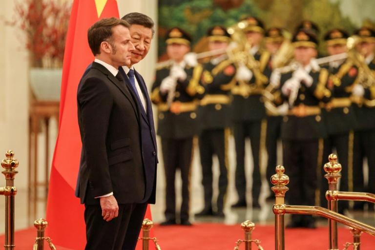 Ukraine, commerce: Macron entre dans le vif du sujet avec Xi à Pékin