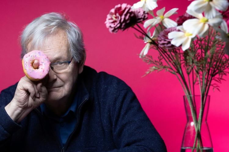 Mort du photographe Martin Parr, observateur ironique de la vie britannique