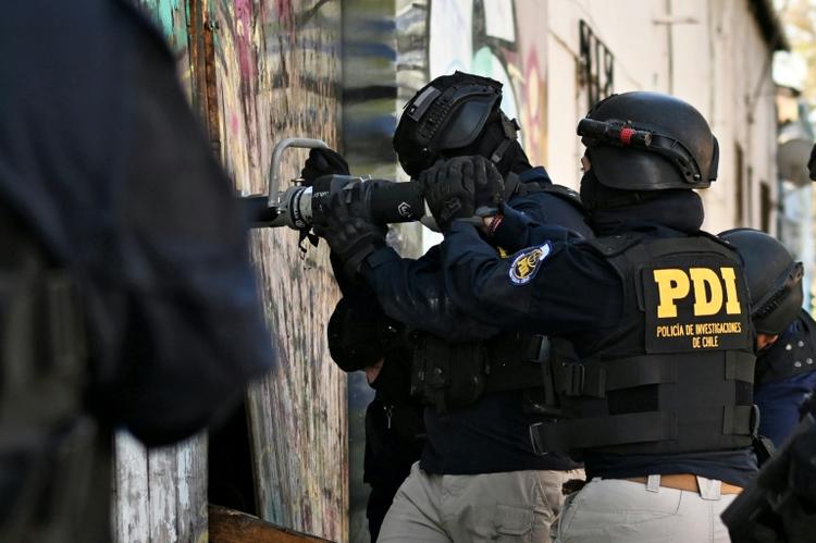 Au Chili, la peur du crime porte l'extrême droite aux portes de la présidence