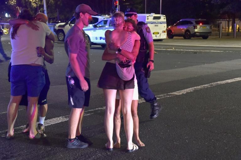 Sydney : scènes de désolation sur la plage de Bondi après la fusillade meurtrière visant une fête juive