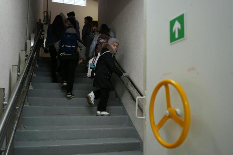 Endeuillé, isolé mais libre de rêver : être jeune en Ukraine