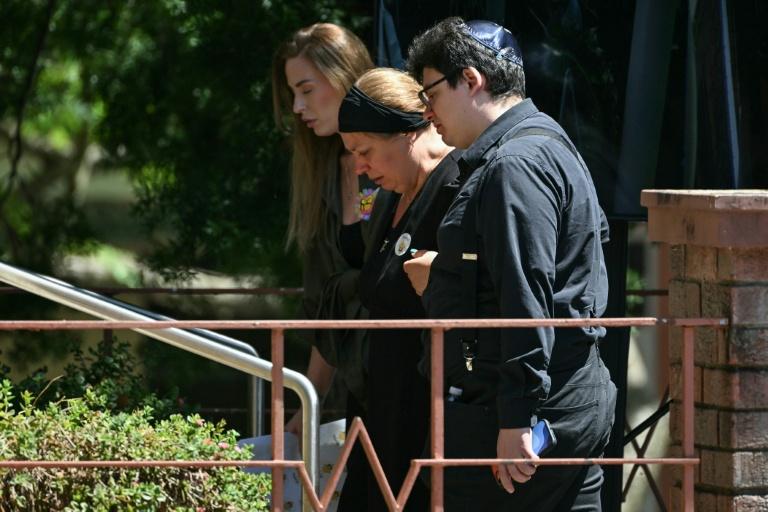 Attentat de Sydney: l'Australie enterre une victime de 10 ans et promet de sévir contre l'extrémisme