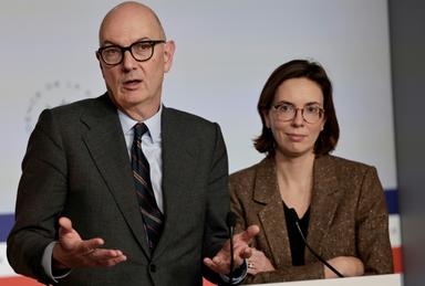 La "loi spéciale" au Parlement, rendez-vous en janvier pour reparler budget