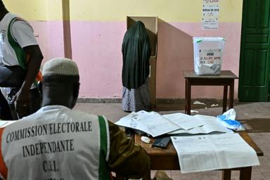 Législatives en Côte d'Ivoire: écrasante victoire du parti au pouvoir