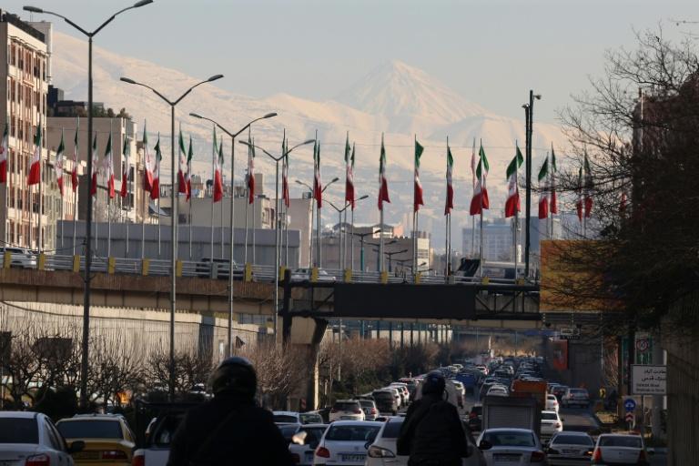 Rassemblements à Téhéran, affrontements dans l'ouest de l'Iran